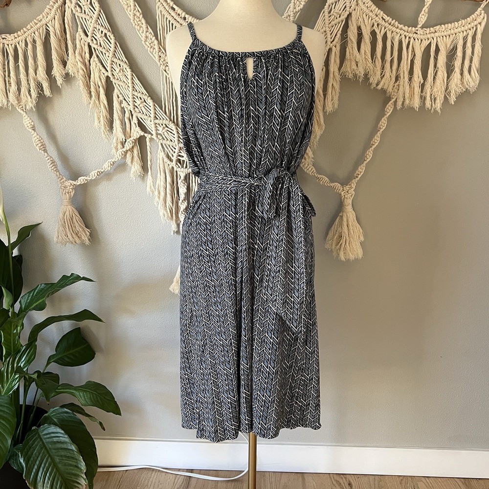 BCBG MAXAZRIA Blue Print Dress Belted strappy jersey knit Large summer vacation